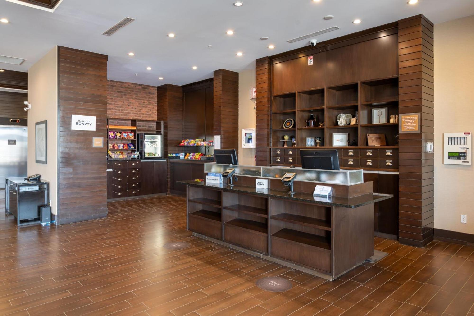 Four Points By Sheraton Edmonton International Airport Nisku Exteriér fotografie