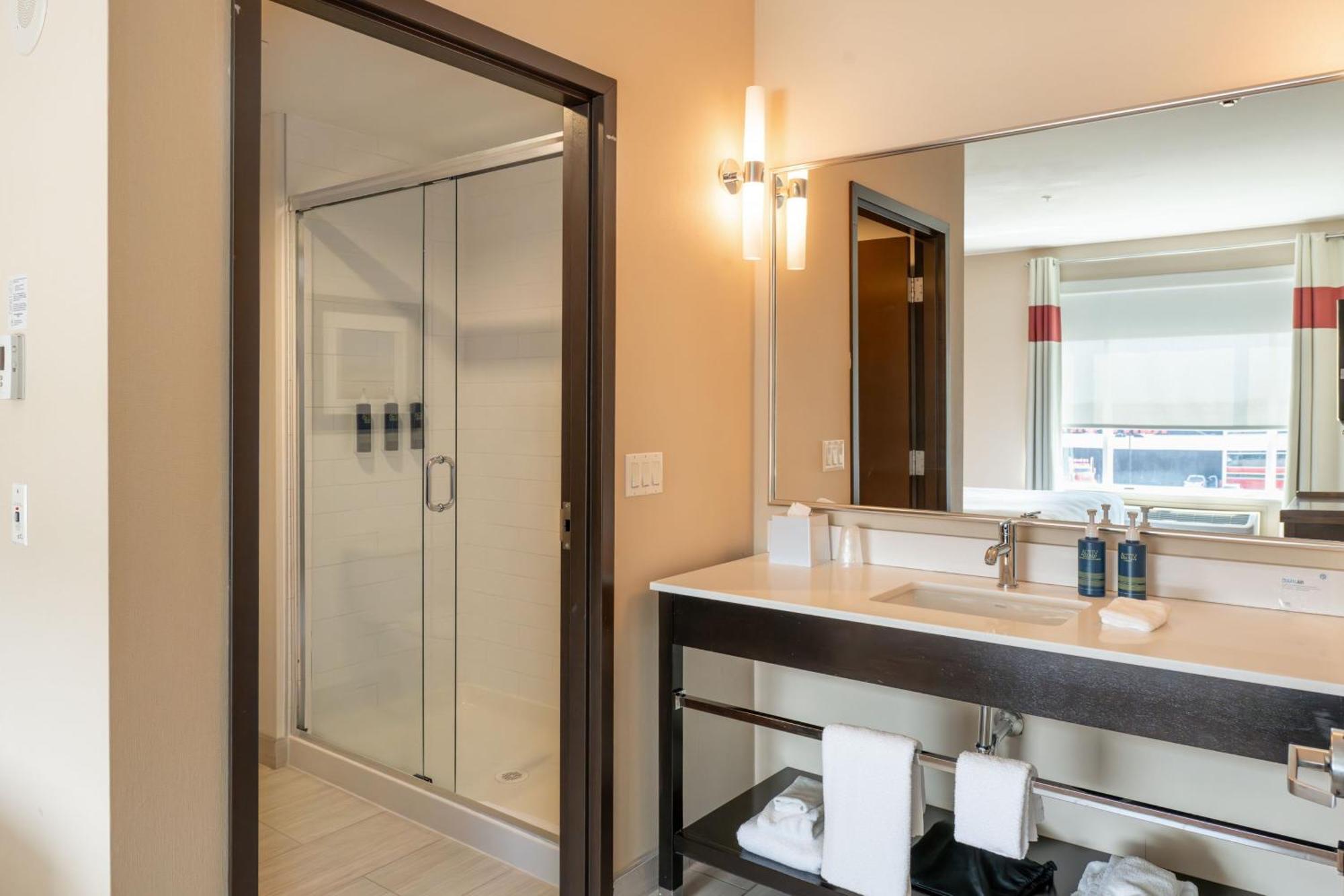 Four Points By Sheraton Edmonton International Airport Nisku Exteriér fotografie